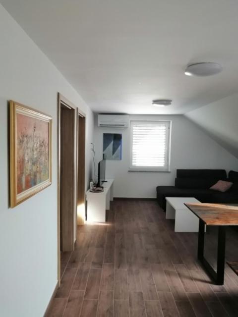 Hotel Blatnikov Hram Dvor Exteriér fotografie